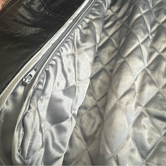Wilsons Black Leather Jacket Women’s XL Full Zip Insulated Classic Edgy Chic - Picture 13 of 13